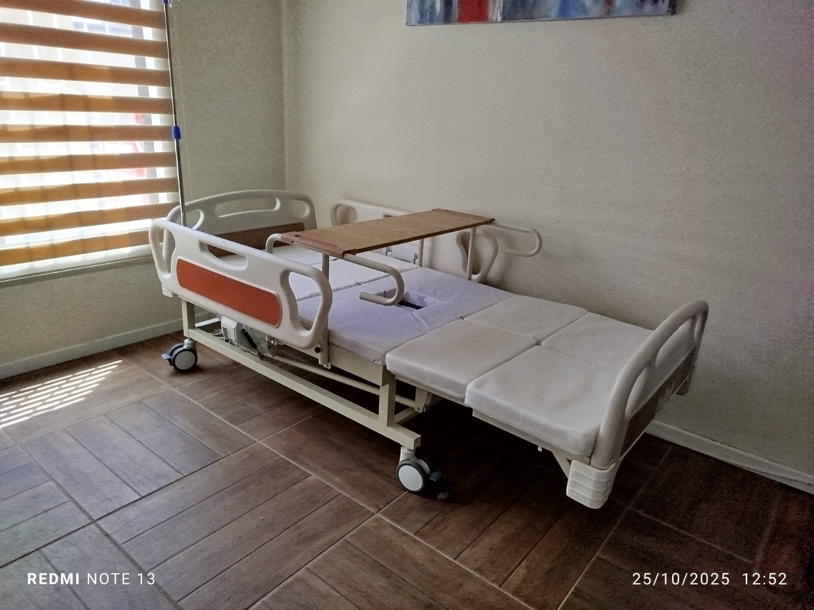 Catre Clínico Electrónico Multifuncional Alba Medical